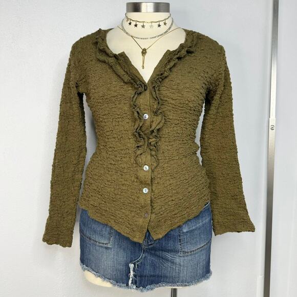 Y2K fairy grunge olive green crinkle ruffle button top by Nomadic Traders - Picture 3 of 6